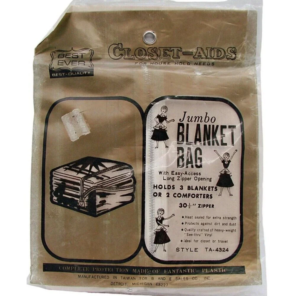 Closet Aids Jumbo Blanket Bag Storage Easy Access Long Zipper Opening 3 Blankets